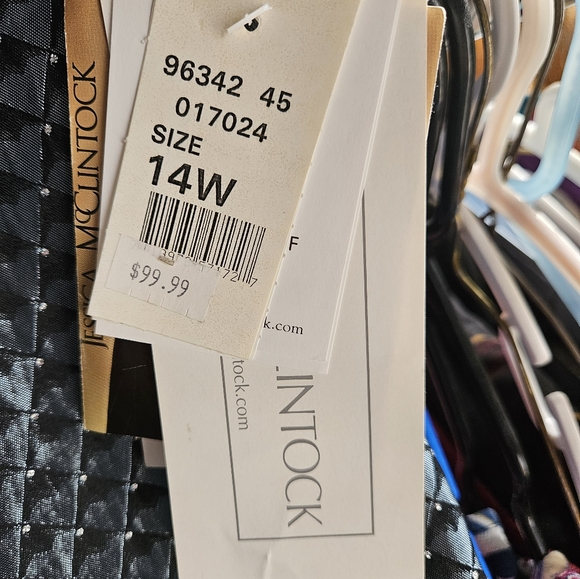 Womens Top - Picture 3 of 7